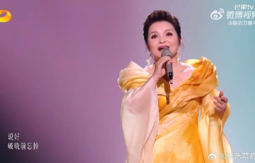 吴碧霞的演唱风格有哪些独特之处？