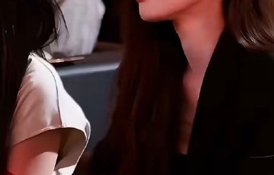 古力娜扎眼睛受伤后粉丝怎么看待她的健康？
